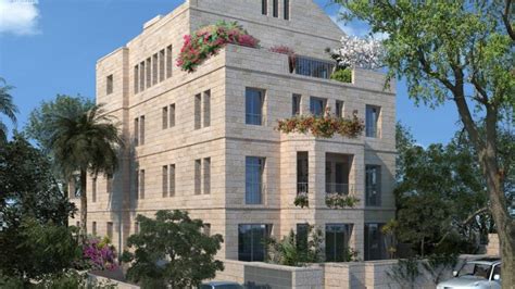 Bright, spacious, renovated Jerusalem 3 bedroom rental (4 rooms) 9,000 NIS 4 Rooms Rasko Jerusalem. . Jerusalem real estate